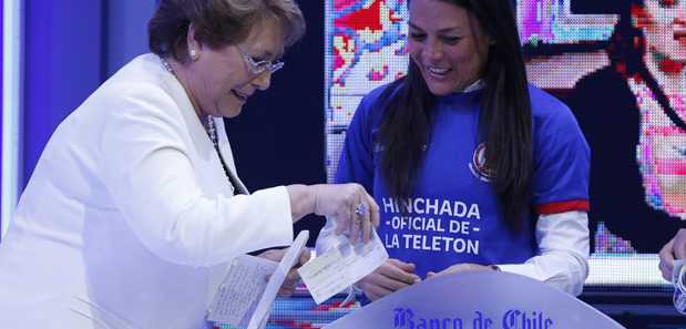 Este fue el monto que dono la presidenta Bachelet a la Teletón