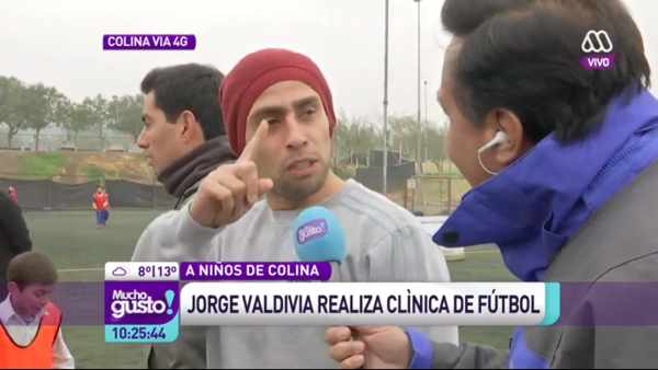 Jorge Valdivia es duramente criticado en Twitter tras ‘irónica’ respuesta a notero de "Mucho Gusto"