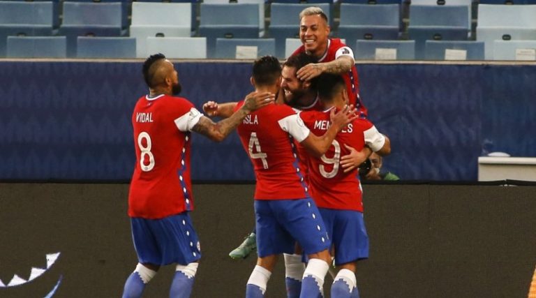 Filtran supuestas fotos íntimas de seleccionados junto a mujeres en hotel de concentración