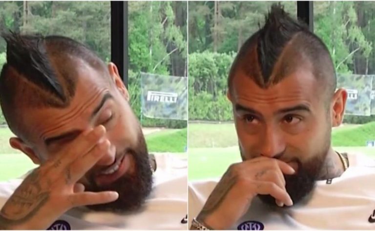 Transmitió la videollamada: Arturo Vidal rompió en llanto en velorio de su padre