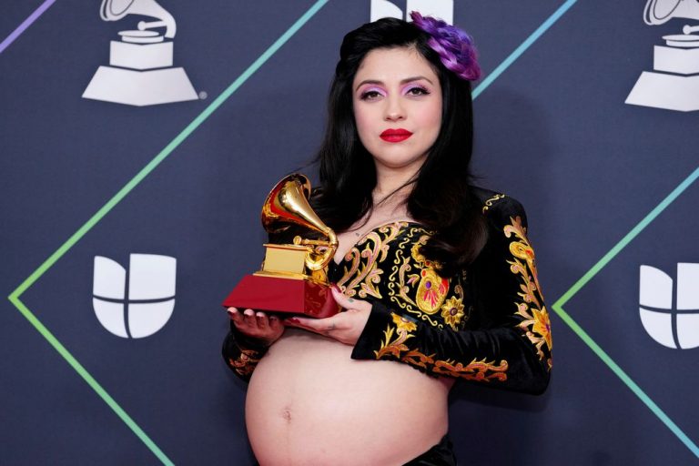 “Estoy muy nerviosa…”: Mon Laferte sorprende tras revelar sexo y nombre de su bebé