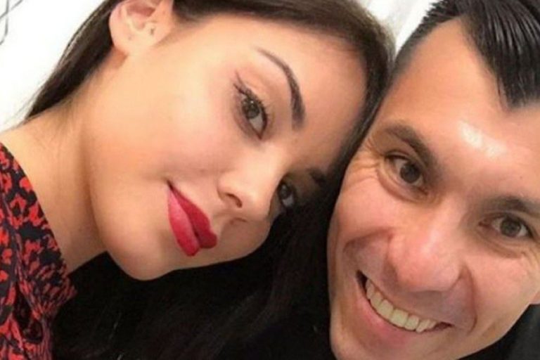 ¡Por rasca! Cristina Morales le paró el carro a seguidor que cuestionó su relación con Gary Medel