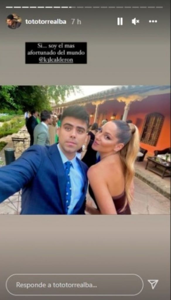 f768x1 19483 19610 222 La egresada de Derecho, Kel Calderón remeció estas últimas horas las redes sociales tras subir una foto en la que mostró su osado atuendo en el matrimonio de su gran amiga, Trinidad de la Noi.