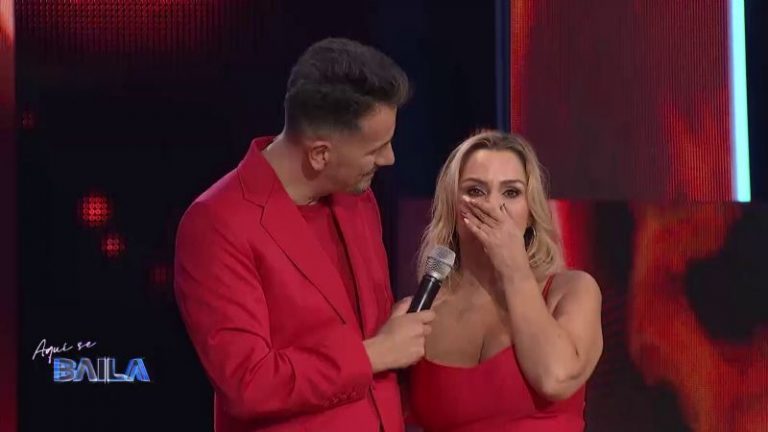 «Mostró más de la cuenta»: Escotado vestuario de Yasmín Valdés le jugó una mala pasada en «Aquí se baila»