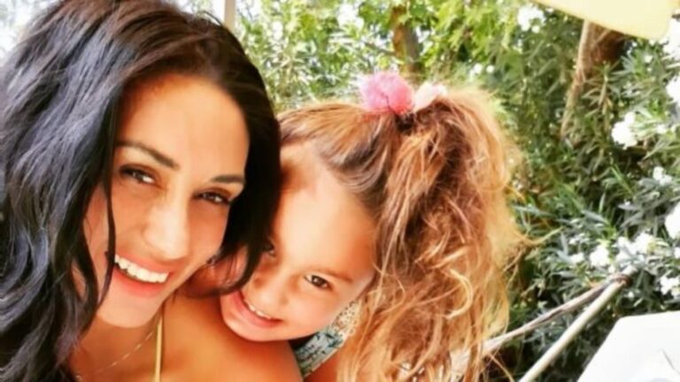 «Dios que estoy criando» Pamela Díaz es tendencia por interrogar a su hija Pascuala por supuesto pololeo