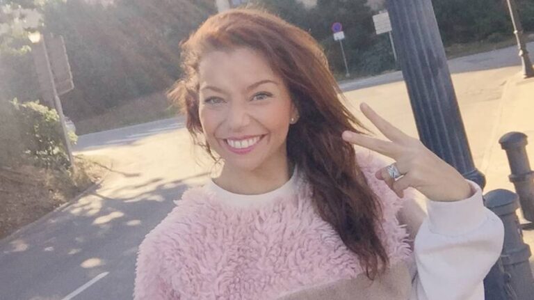 Vicky Lissidini, ex figura de “La Granja” reaparece con radical cambio de look