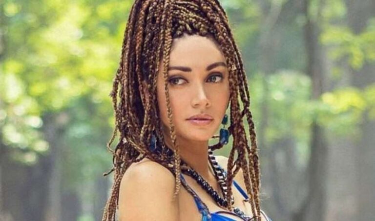 “Tengo algunas estrías y celulitis” Carolina Molina se aburrió de la mala onda y subió osada foto de su retaguardia