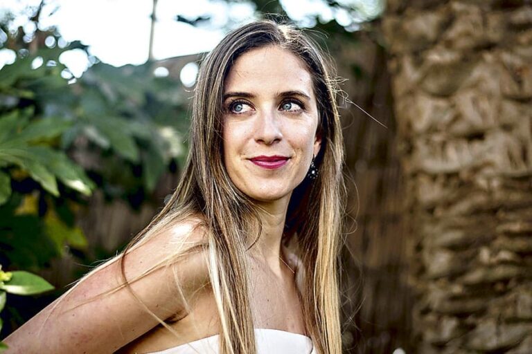 ¿Cuáles serían los cuerpos irreales? El tenso debate que se generó tras fotografía de Alison Mandel en bikini