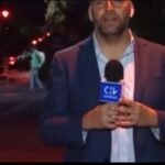 Transeúnte sorprendió con llamativa irrupción en medio de despacho en vivo de Chilevisión Noticias
