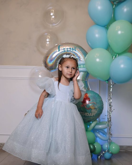 "Como han crecido" Lisandra Silva y Raul Peralta celebraron el tercer cumpleaños de su hija Leiah 4 2333 La influencer y modelo cubana compartió con emoción los detalles del especial momento con sus seguidores en Instagram, donde suma más de 2 millones de fanáticos.