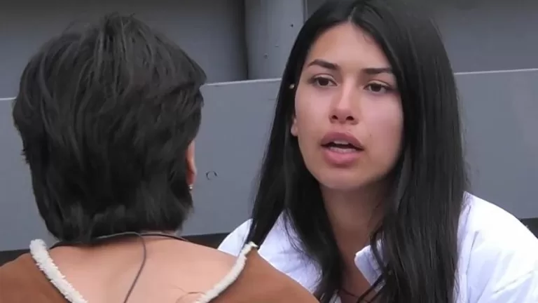 Eskarcita contó la firme y reveló el verdadero motivo que la llevó fuera de Chile tras salir del reality Mundos Opuestos