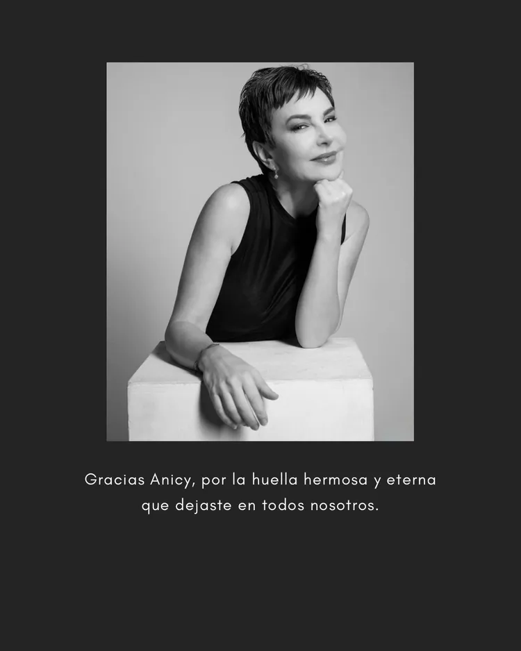 La triste pérdida que enluta a Priscilla Vargas: realizó emotiva despedida en redes "Estarás siempre en mi corazón. Descansa en paz" 2 SaveClip.App 587712097 18544699834059918 4453158257046184249 n Una jornada de profunda tristeza vivió Priscilla Vargas, quien utilizó sus redes sociales para comunicar la dolorosa noticia de la muerte de su amiga cercana, la destacada diseñadora chilena Anicy Manuguian. La conductora dedicó un sentido mensaje para homenajearla y compartir con sus seguidores el impacto de su partida.