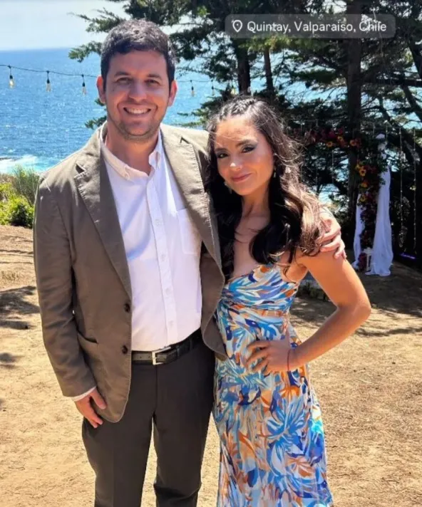 “Se dio de manera fortuita”: Daniela Muñoz confirma su relación con el alcalde de Independencia 2 daniela munoz alcalde agustin iglesias La periodista Daniela Muñoz confirmó este viernes que mantiene una relación sentimental con el alcalde de Independencia, Agustín Iglesias, luego de varios rumores y registros que comenzaron a circular en redes sociales durante las últimas semanas.