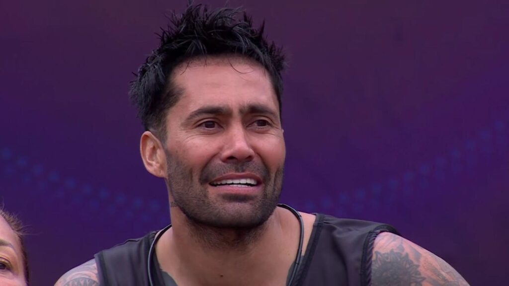 “Exfutbolista y ex chico reality”: Daniela Aránguiz se fue de tarro y reveló con quién supuestamente se habría besado Cony Capelli 'Yo no vi nada' 2 luis jimenez La enemistad entre Daniela Aránguiz y Constanza Capelli volvió a encenderse con fuerza, luego de que la panelista de TV+ decidiera responder públicamente a los dichos de la bailarina, marcando un nuevo episodio en un conflicto que lleva meses escalando.