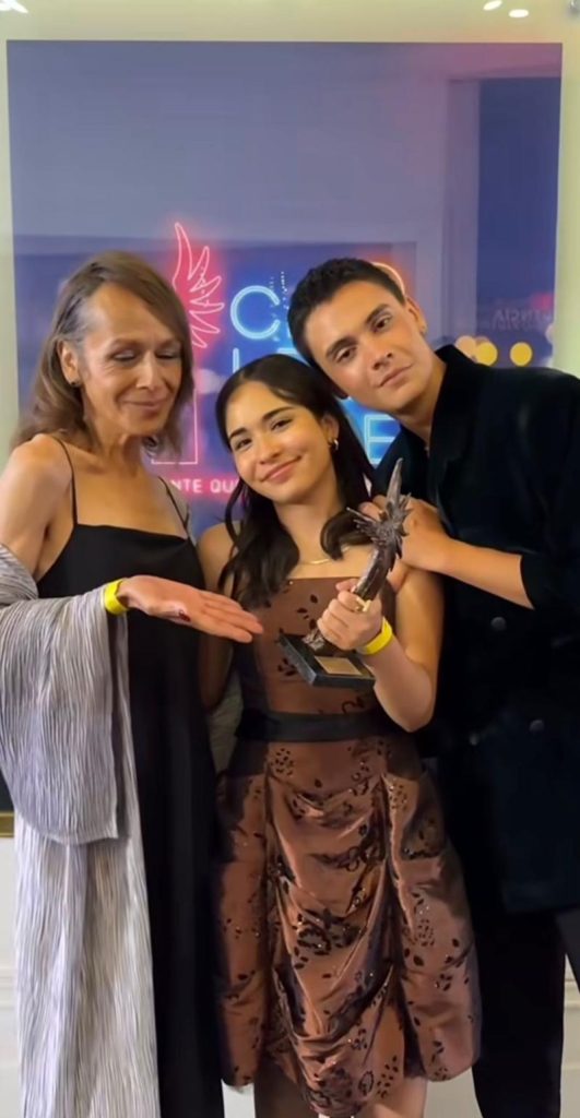 WhatsApp Image 2026 02 02 at 12.32.28 La caótica entrega del galardón “Revelación del Año” opacó el triunfo de Tamara Cortés Meza y dejó en evidencia graves fallas en la organización del evento transmitido por TVN.