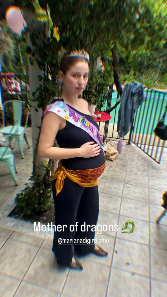 baby shower mariana di girolamo nina A pocas semanas de convertirse en madre, la destacada actriz nacional celebró junto a su círculo más íntimo en un evento que despejó todas las dudas sobre su embarazo.