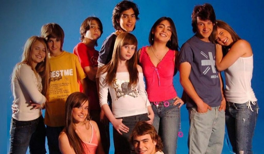 WhatsApp Image 2026 03 19 at 6.38.07 PM La ex actriz juvenil dejó atrás la televisión y hoy se desempeña en el área de comunicaciones del Ministerio Secretaría General de la Presidencia, consolidando una carrera en el mundo político.