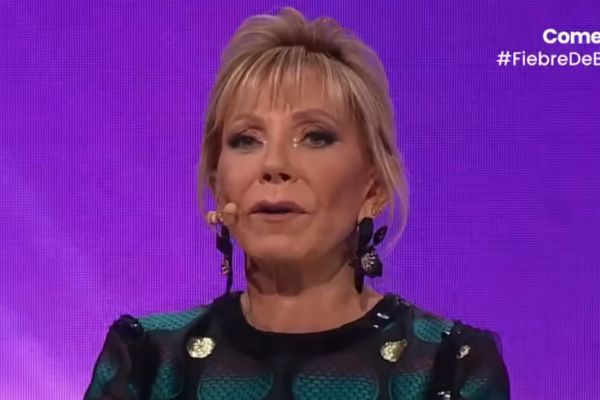 votaciones 2 1 ¡Ardió Troya en el estelar de baile! La noche se puso color de hormiga cuando Raquel Argandoña, fiel a su estilo de "francotiradora", decidió no guardarse nada y disparar directo al corazón de Disley Ramos. Sin anestesia, la jurado sacó a la luz un rumor que andaba dando vueltas por los camarines y que vincula sentimentalmente a la modelo con el galán del programa, Claudio Valdivia.