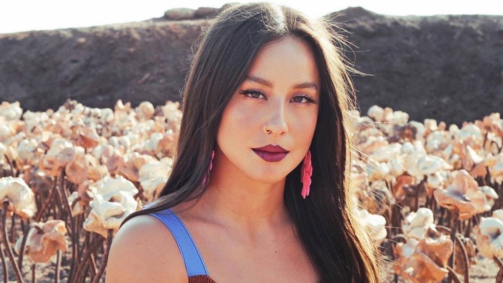 Denise Rosenthal La cantante nacional revolucionó Instagram al mostrar los resultados de su estricta disciplina física. Tras confirmar su nuevo romance, la artista luce una musculatura mucho más tonificada que sacó aplausos entre sus millones de seguidores.