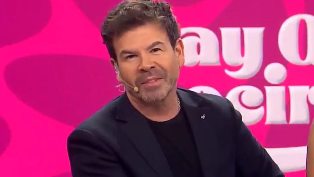 Nacho Gutierrez 14.jpg ¡Un secreto a voces de la televisión que por fin sale a la luz con lujo de detalles! La emblemática abogada y figura de la pantalla chica, Carmen Gloria Arroyo, sorprendió a todos tras romper el silencio respecto a la profunda enemistad que la distanció por años del periodista Nacho Gutiérrez.