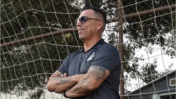 «Estuvo a punto de suicidarse conmigo en el metro» Ex futbolista abrió su corazón y reveló el desconocido drama familiar que vivió cuando tenía seis años