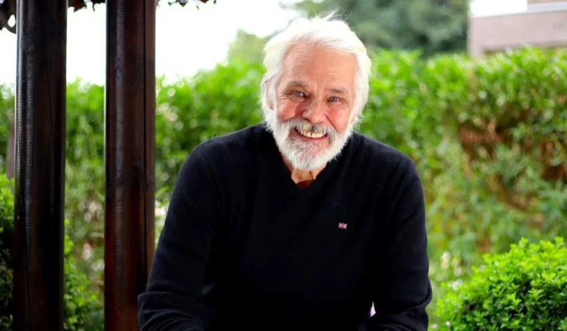 Revelan la causa de muerte de Fernando Kliche: actor enfrentó un avanzado cáncer de páncreas 4 borrador automatico 5 La productora Daniela Demicheli entregó detalles sobre el delicado estado de salud que atravesaba el reconocido actor, cuya partida golpeó con fuerza al mundo de las teleseries chilenas.