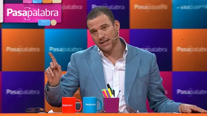 Julián Elfenbein enfrenta complejo escenario tras decisión de CHV con Pasapalabra: revelan nuevos antecedentes